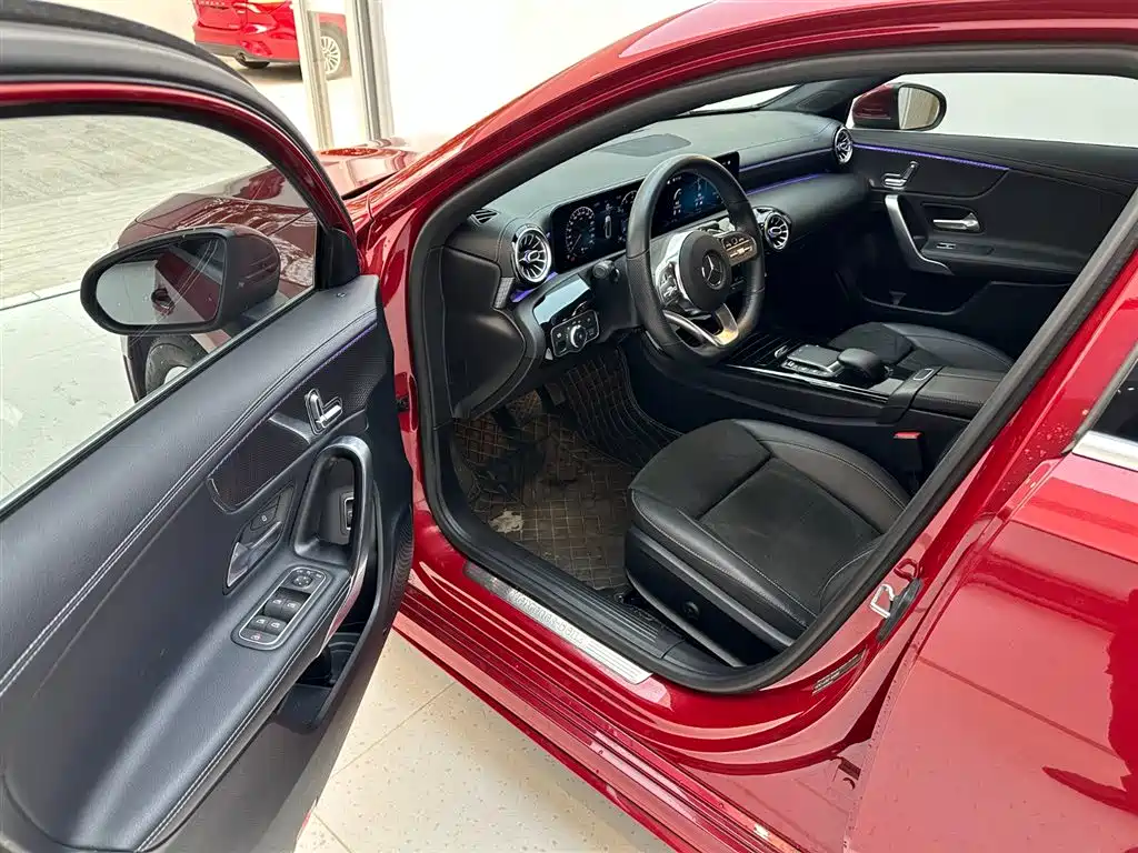 MERCEDES-BENZ CLASS A