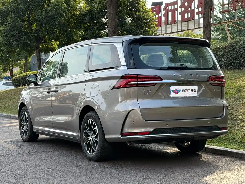 Roewe iMAX8 EV 2025 2025 Model 1.5T DMH Land Premium Edition