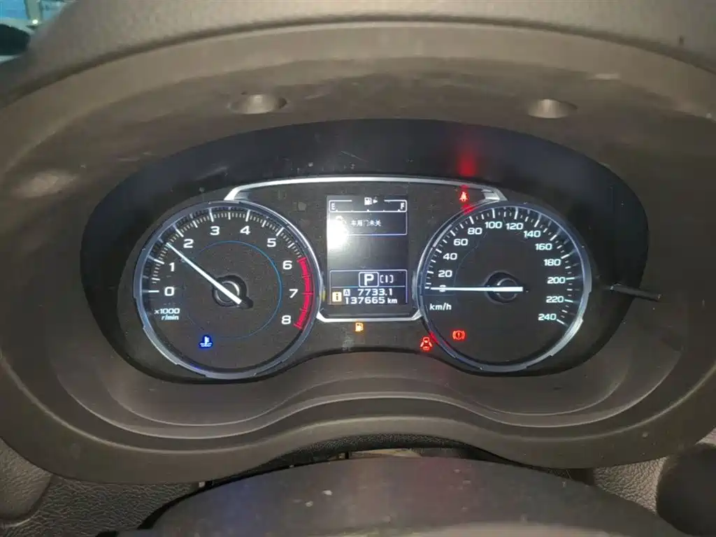 Subaru Forester 2017 2.5i Luxury Special Edition фото 12