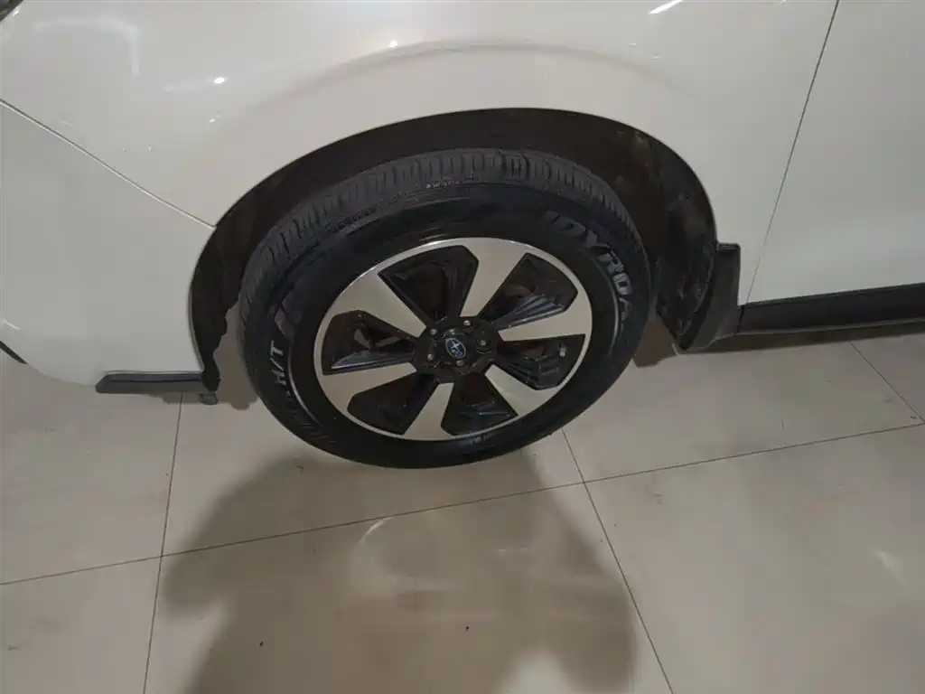 Subaru Forester 2017 2.5i Luxury Special Edition фото 23