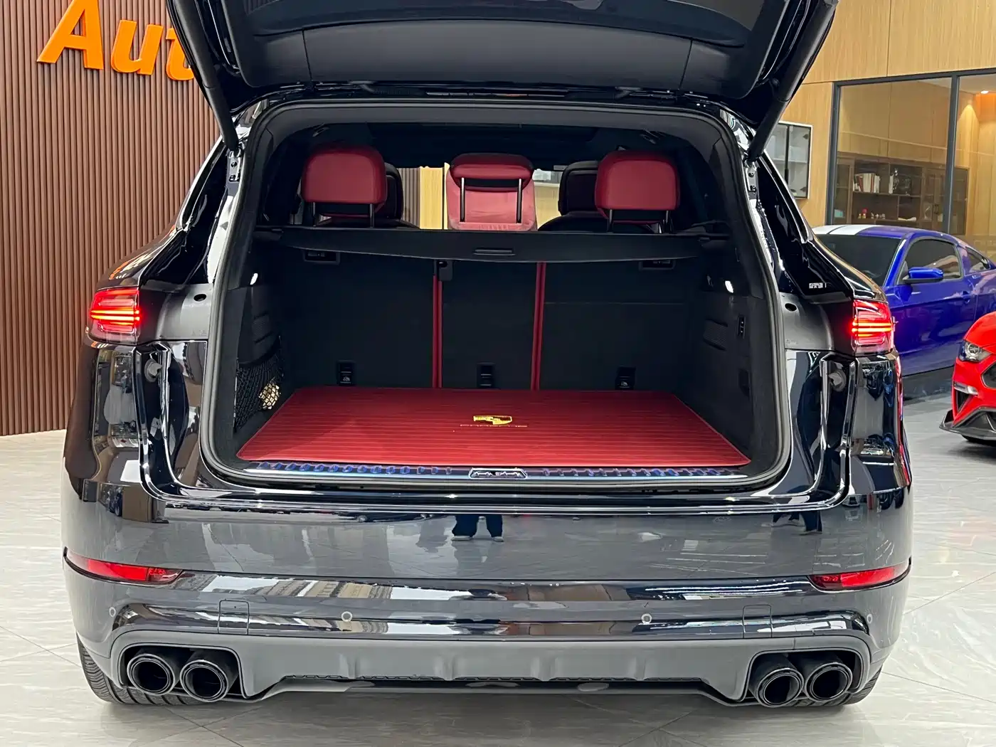 Porsche Cayenne New Energy 2023 Cayenne E-Hybrid 2.0T Platinum Edition фото 35