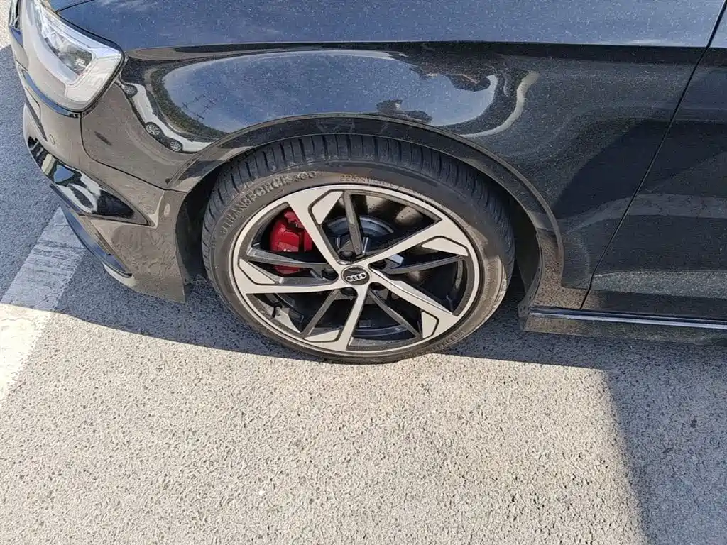 Audi S3 2019 Audi S3 2.0T Limousine фото 23