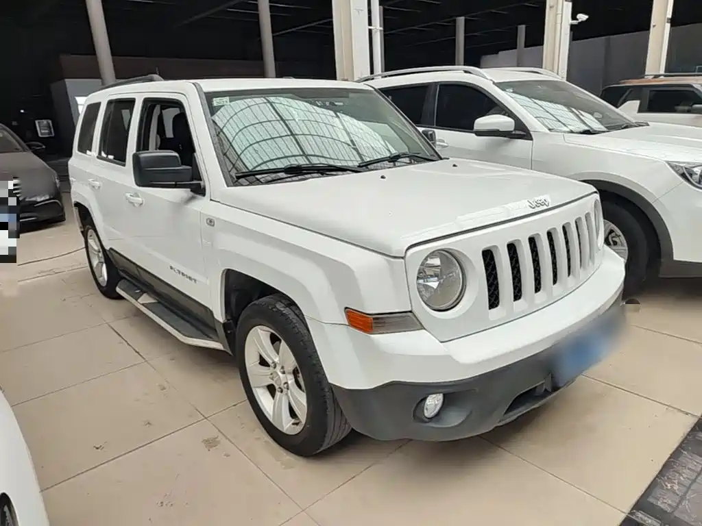 Jeep Patriot 2015 2014 2.0L Sport Enhanced Edition