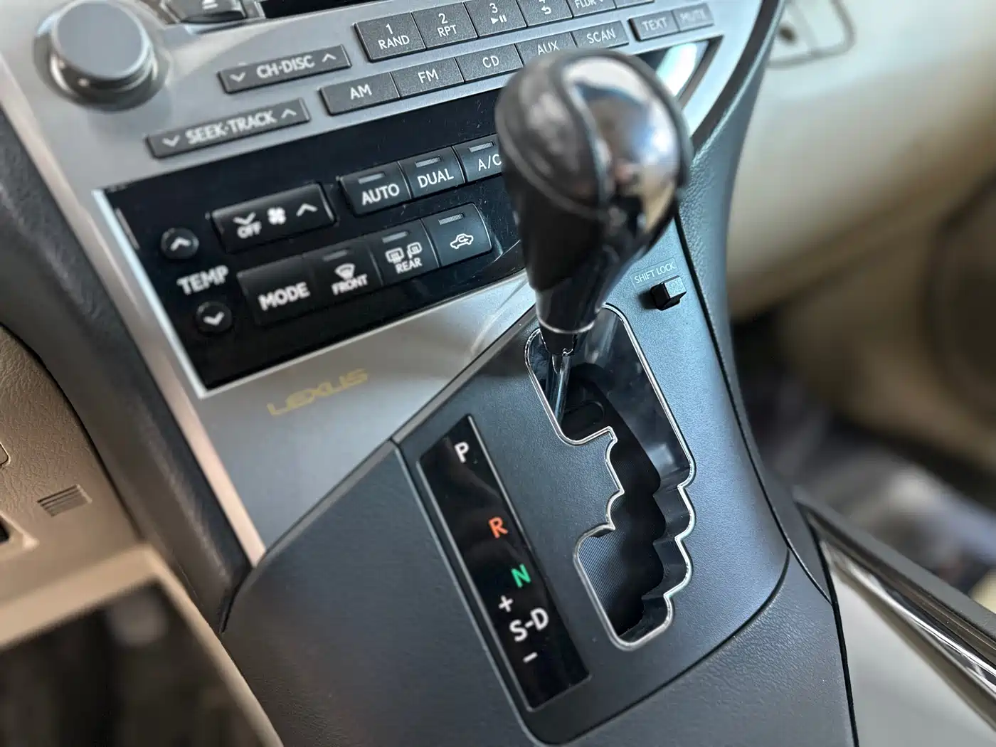 Lexus RX Classic 2011 270 Elegance фото 11