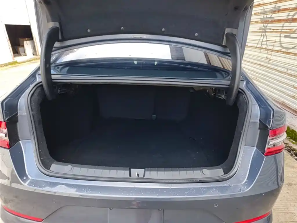 BYD Qin Pro 2018 1.5TI Automatic Smart Connected Dynamic Edition фото 19