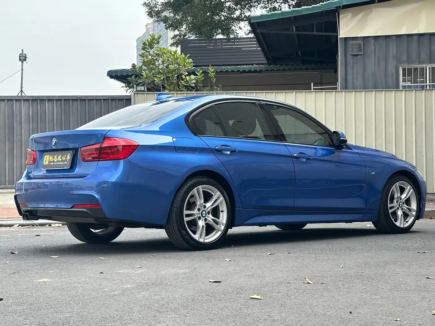 BMW 3 Series 2017 320i M Sport фото 6