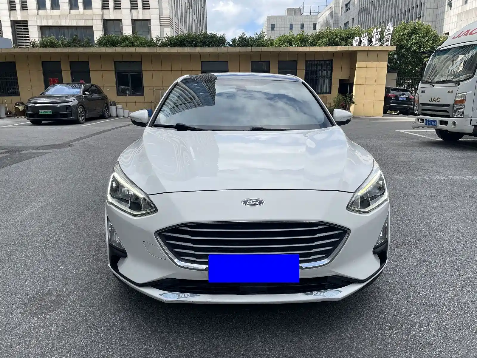 Фото 2 - Ford Focus
