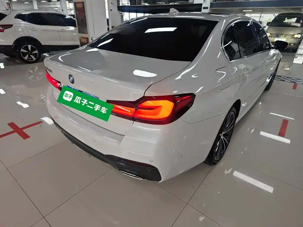 BMW 5 Series 2022 Facelift 530Li Leading M Sport Package фото 7