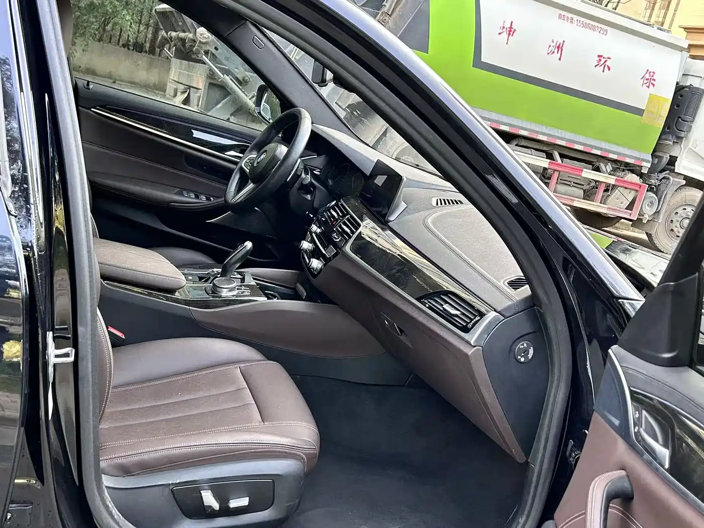BMW 5 Series 2019 530Li Leading M Sport Package фото 7