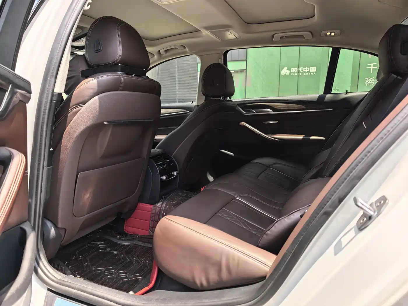 BMW 5 Series New Energy 2019 530Le Luxury Package фото 9