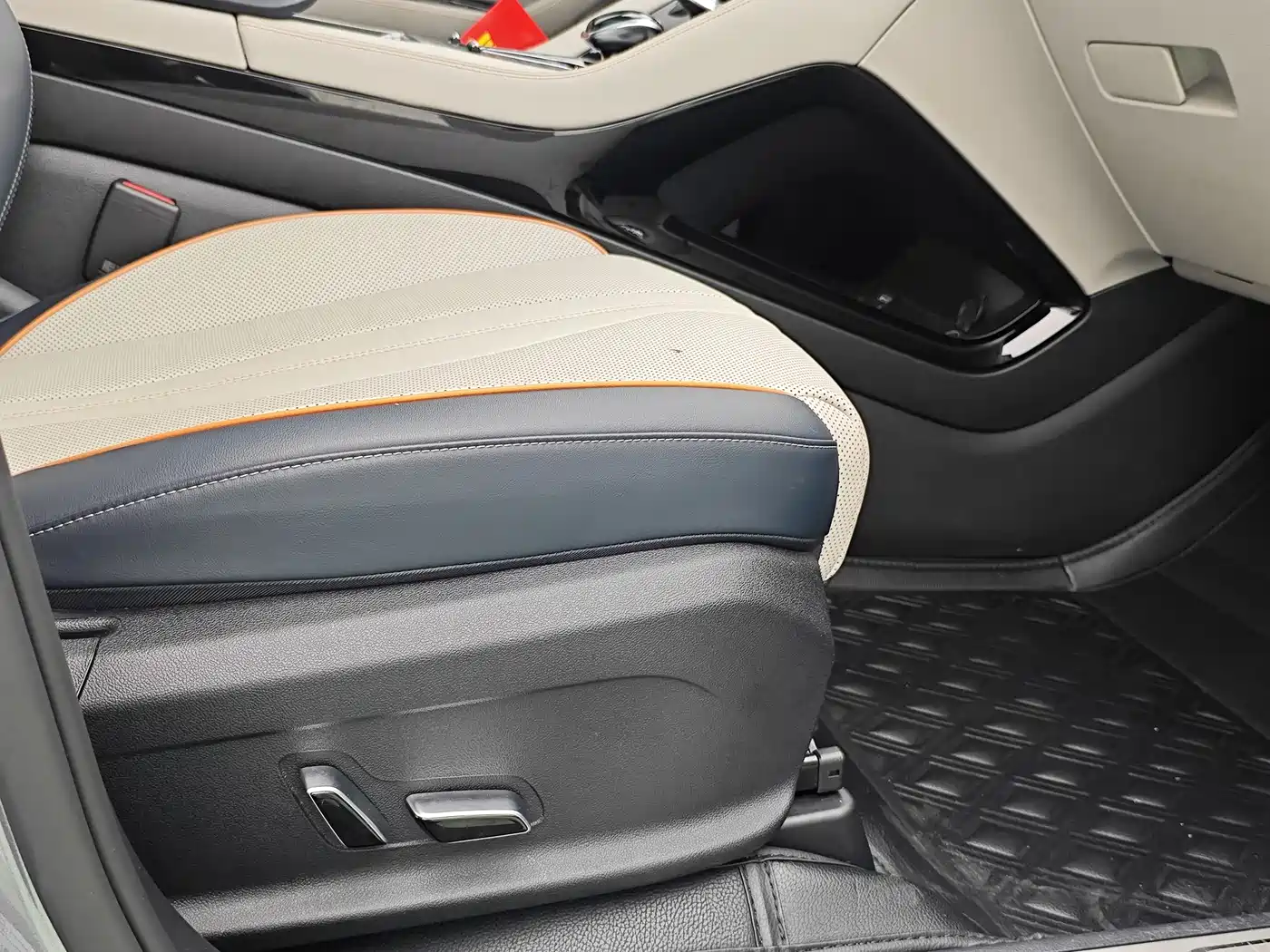BYD Song PLUS PHEV 2021 DM-i 110KM Flagship PLUS фото 14