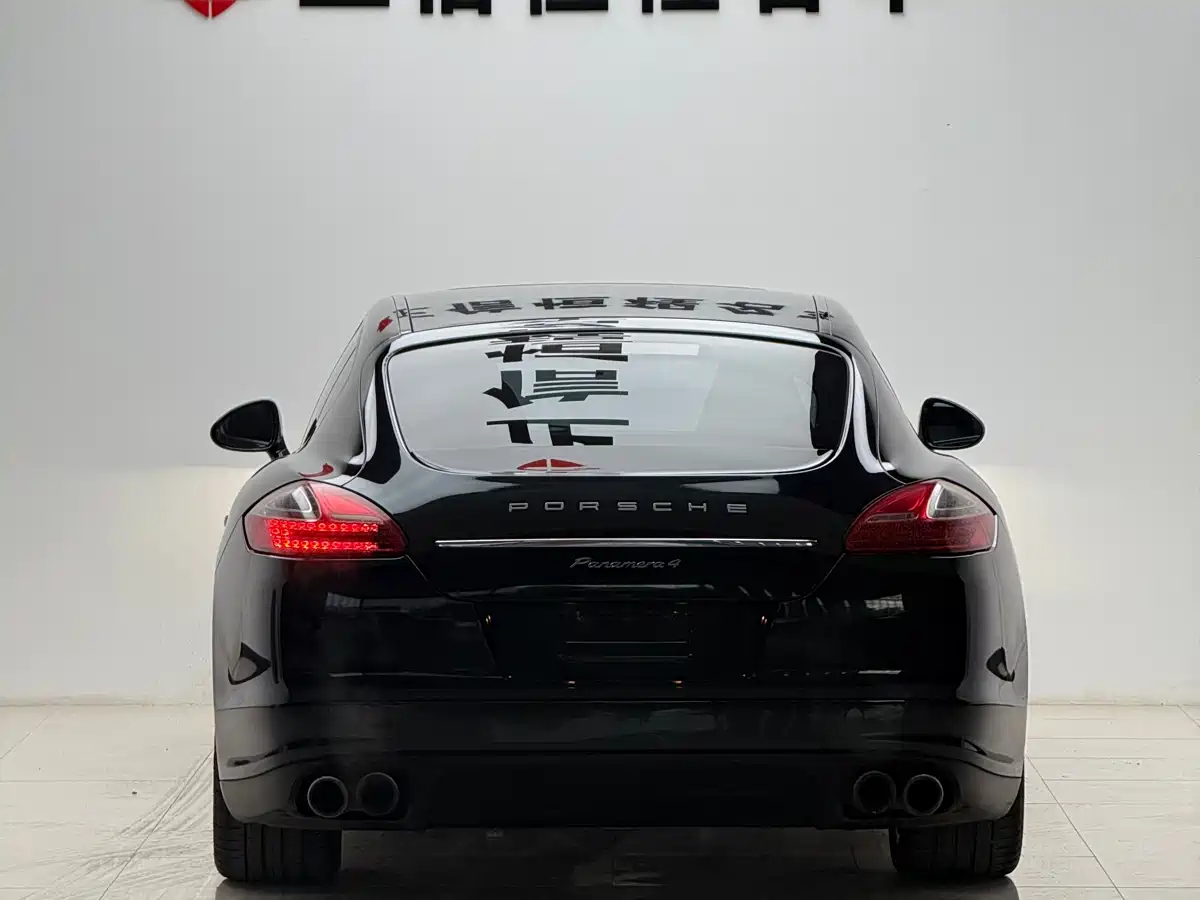 Porsche Panamera 2010 Panamera 4 3.6L фото 34