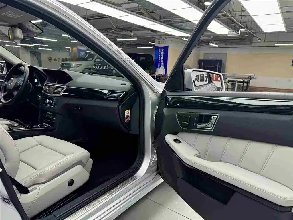 Mercedes-Benz E-Class 2010 E 300 L Fashion фото 7
