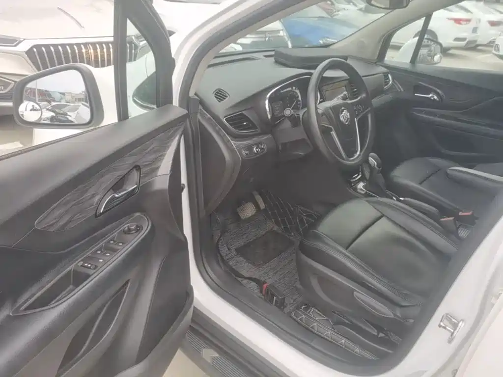 Фото 16 - Buick Encore