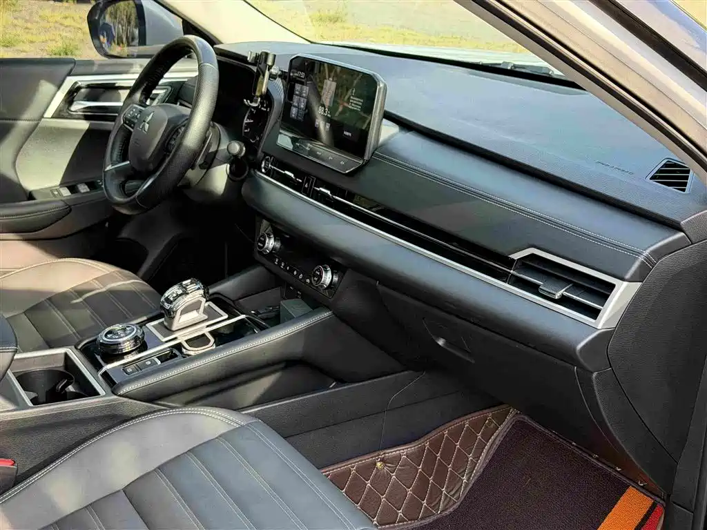 Mitsubishi Outlander 2023 2023 1.5T CVT 4WD Excellence Edition 5-seater