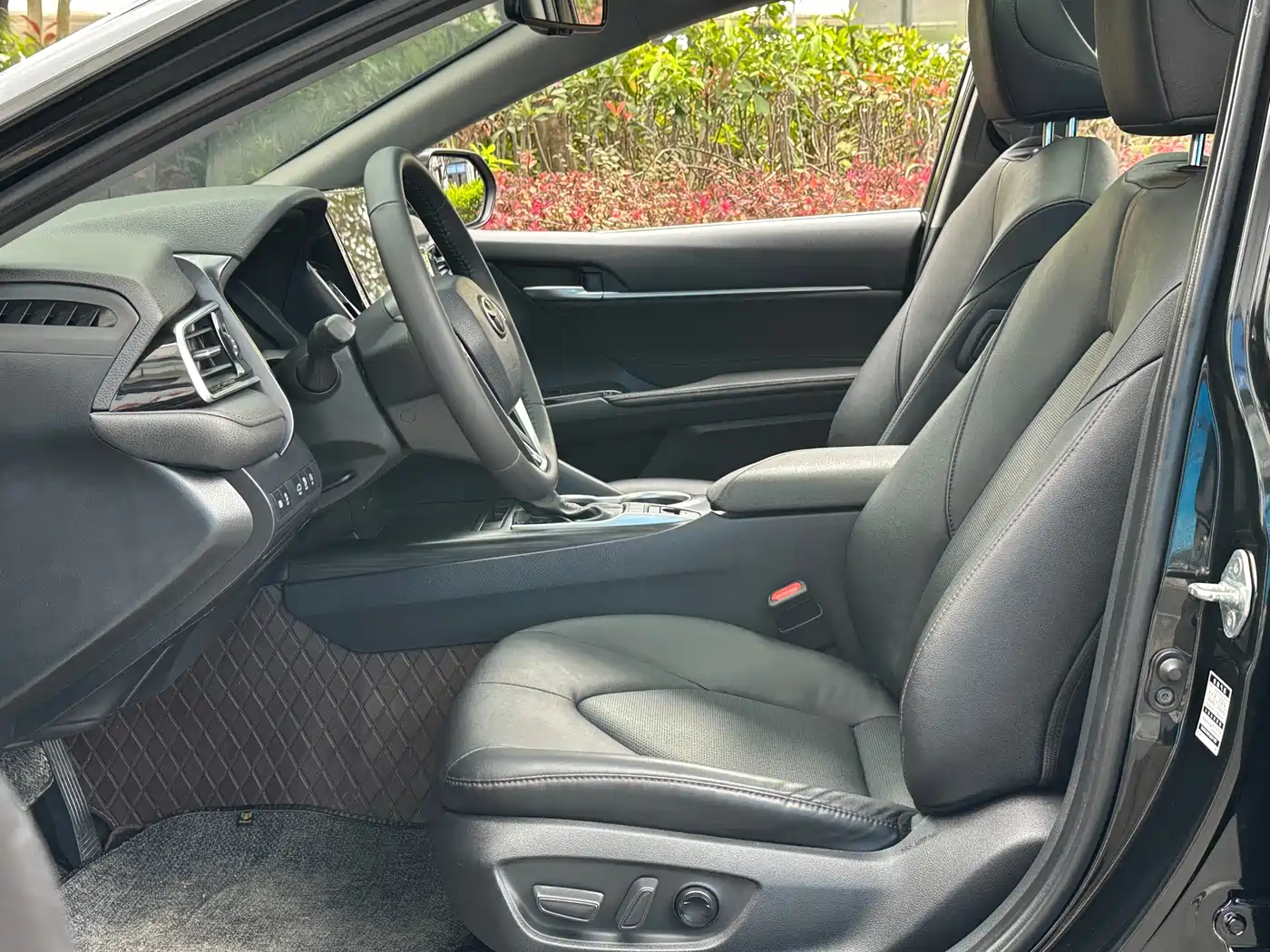 Toyota Camry 2021 2.5G Luxury Edition фото 5