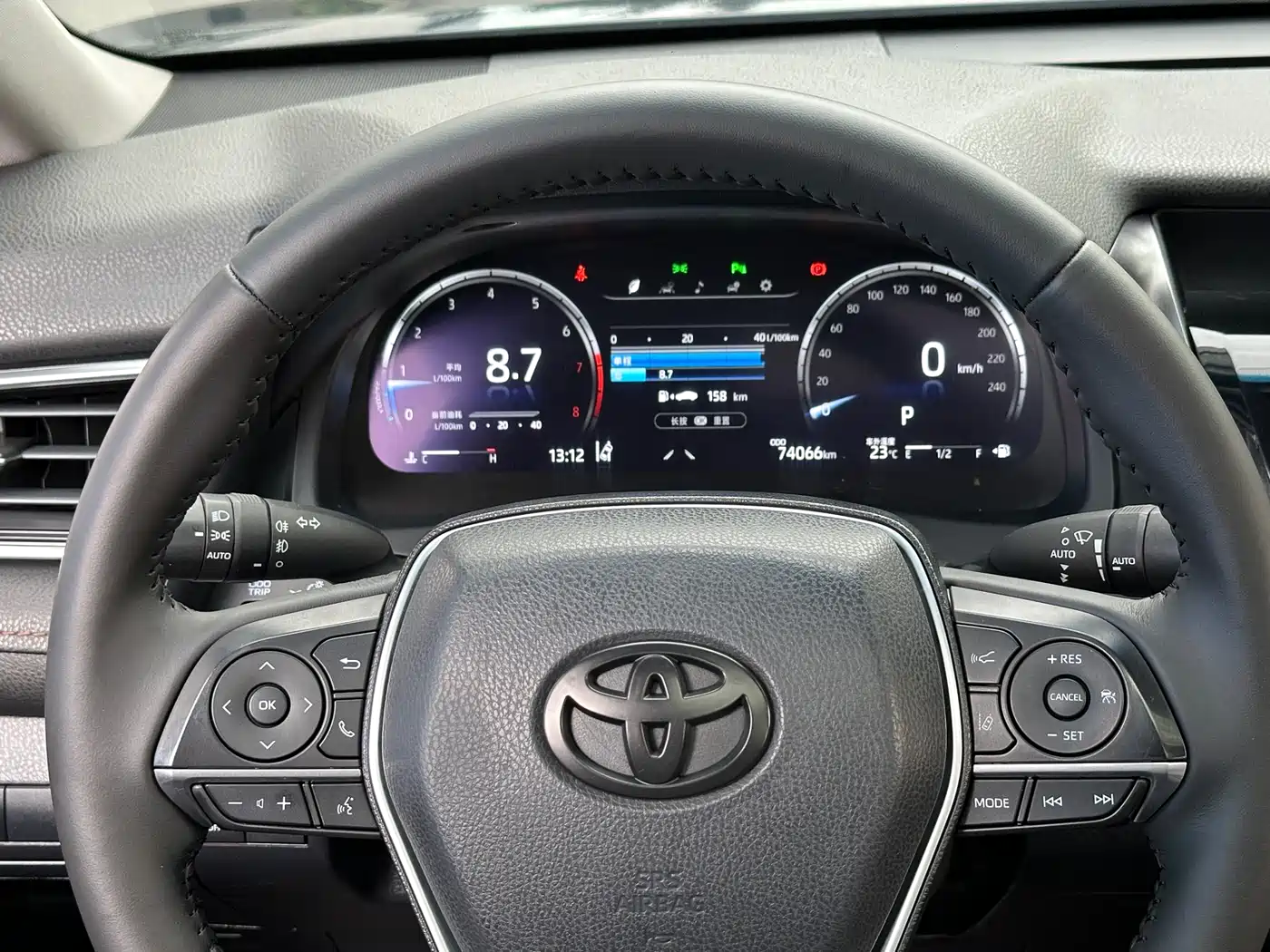 Toyota Camry 2021 2.5G Luxury Edition фото 11