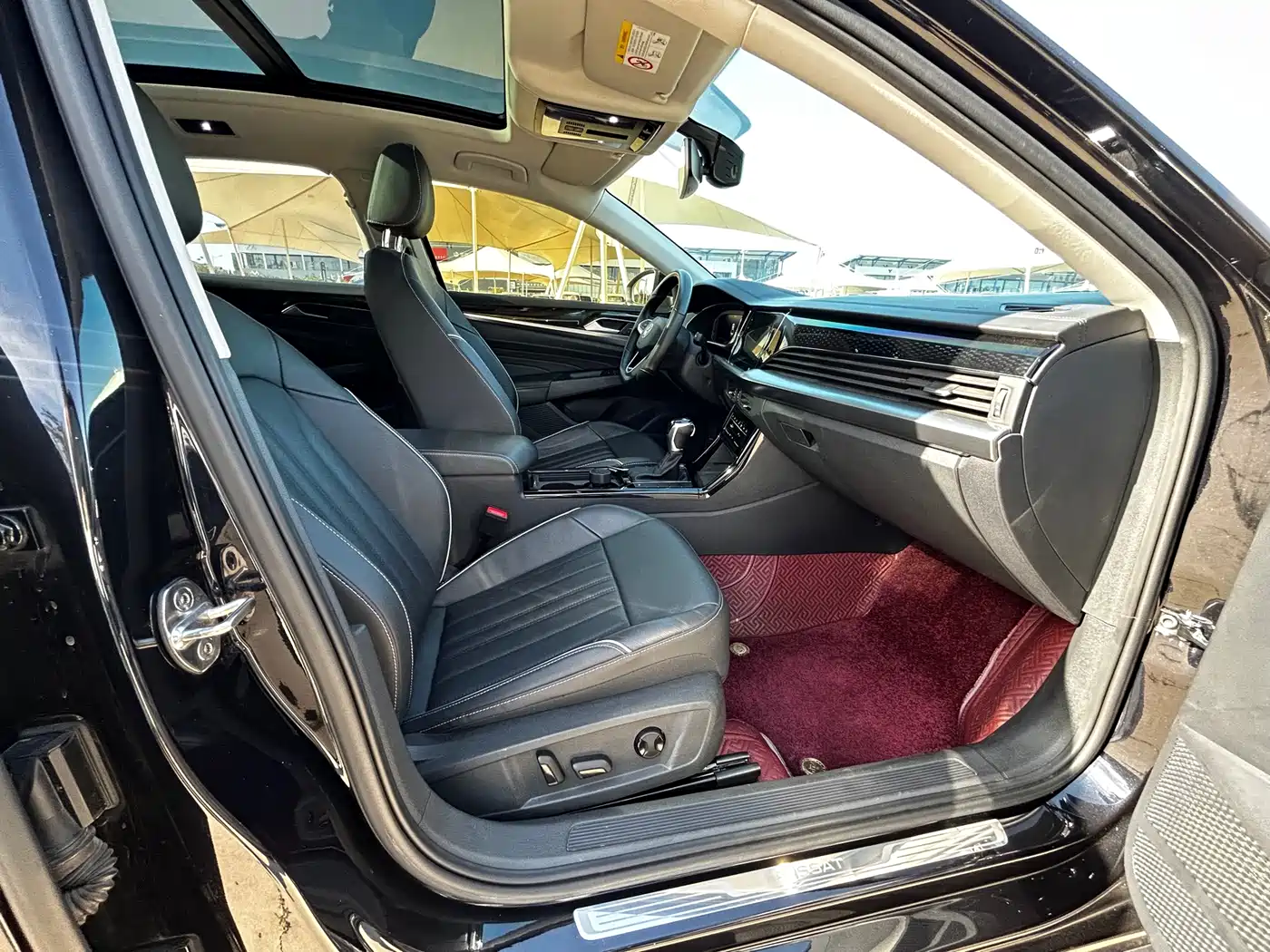 Volkswagen Passat 2022 330TSI Elite Edition фото 10