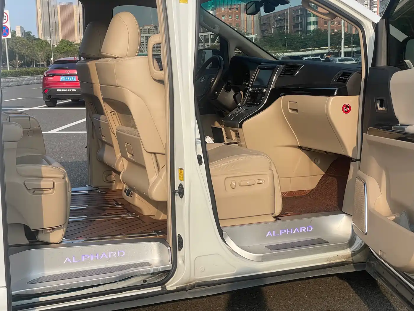 Toyota Alphard 2012 3.5L Luxury Edition фото 12