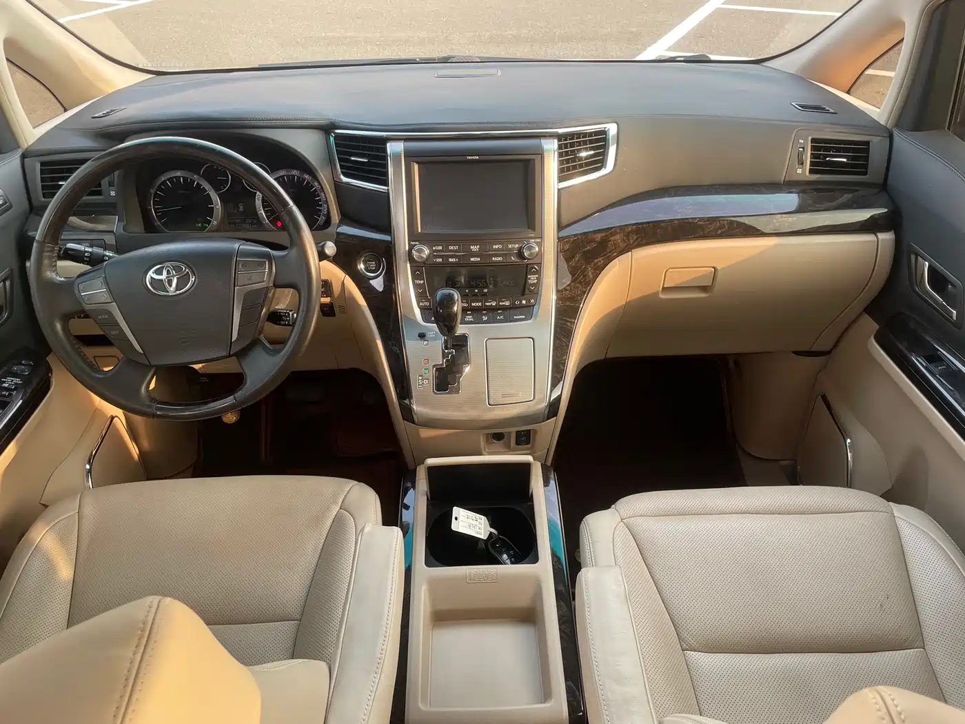 Toyota Alphard 2012 3.5L Luxury Edition фото 10