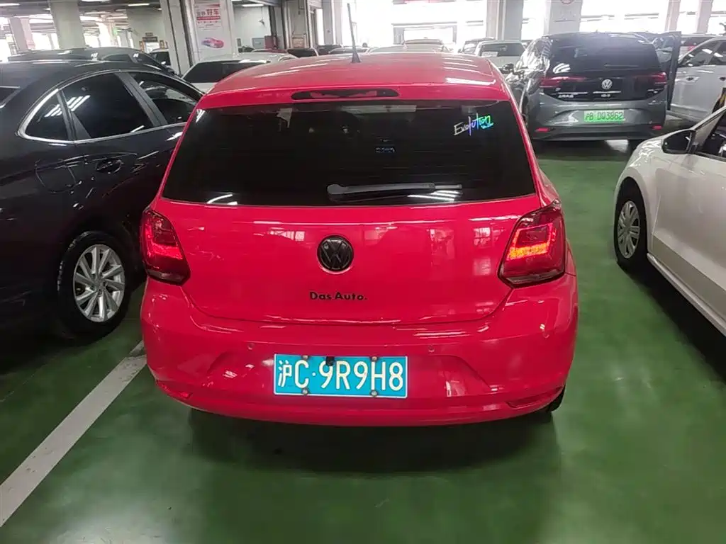 Volkswagen Polo 2016 1.4L Automatic Trend фото 9