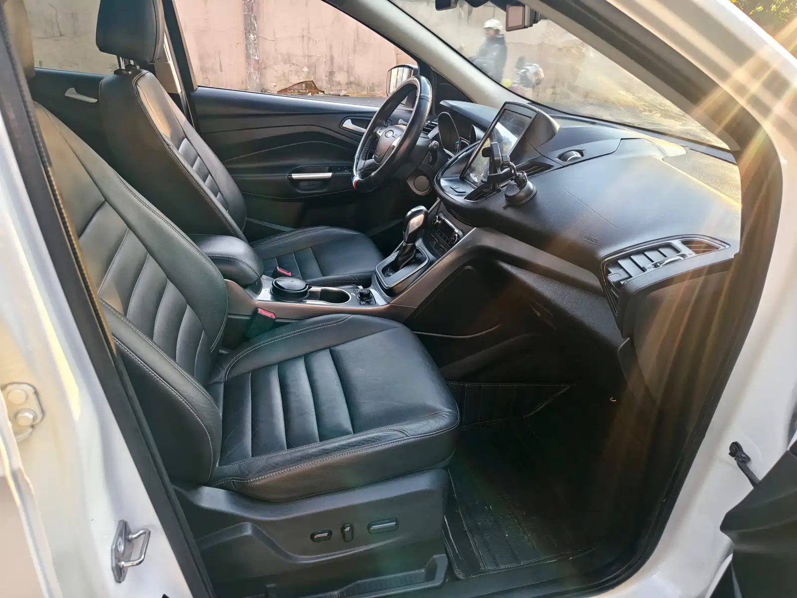 Фото 11 - Ford Kuga