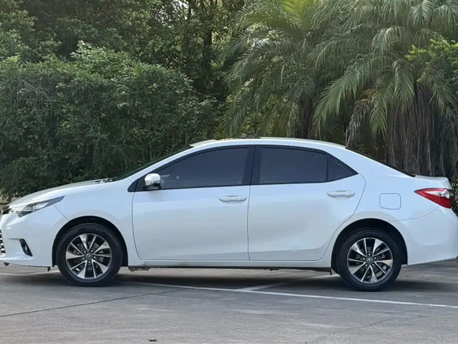Toyota Levin 2014 1.8GS CVT Elite Edition фото 3