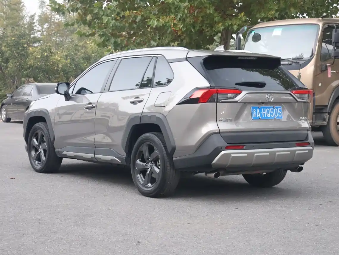 Toyota RAV4 Rongfang 2022 2.0L CVT 4WD Trend Edition фото 8
