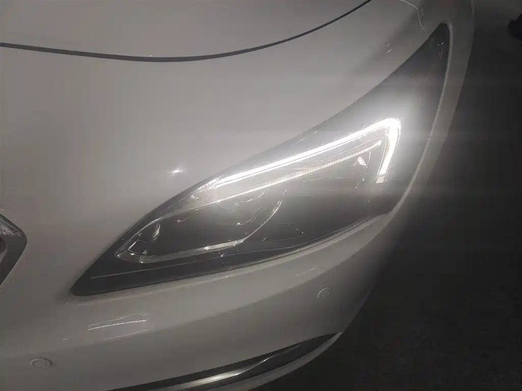 Buick LaCrosse 2018 Model 30H Elite Edition фото 24