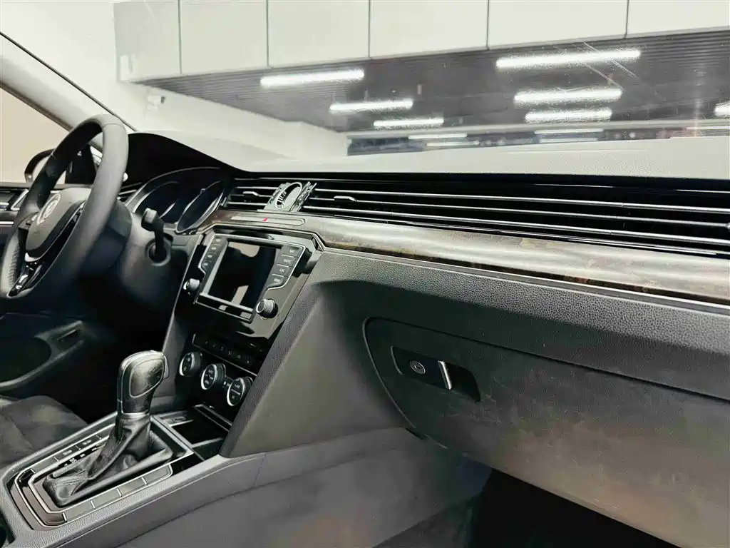 Volkswagen Magotan 2017 380TSI DSG Luxury фото 29