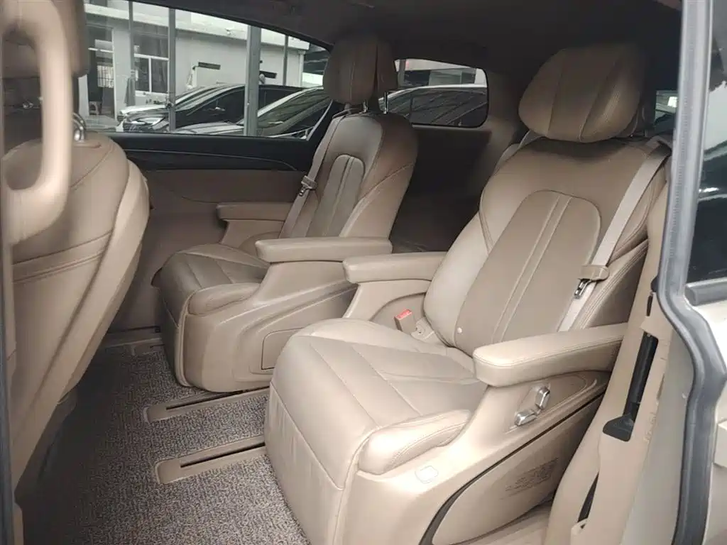 Buick GL8 2021 ES Landlord 653T Luxury фото 17