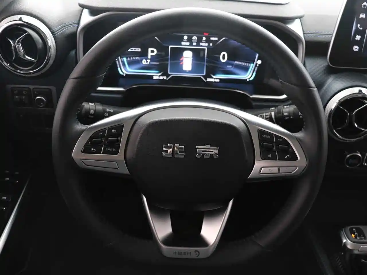 BAIC ORV Beijing Offroad BJ40 2023 2.0T Auto 4WD Urban Hunter Knight Edition фото 9