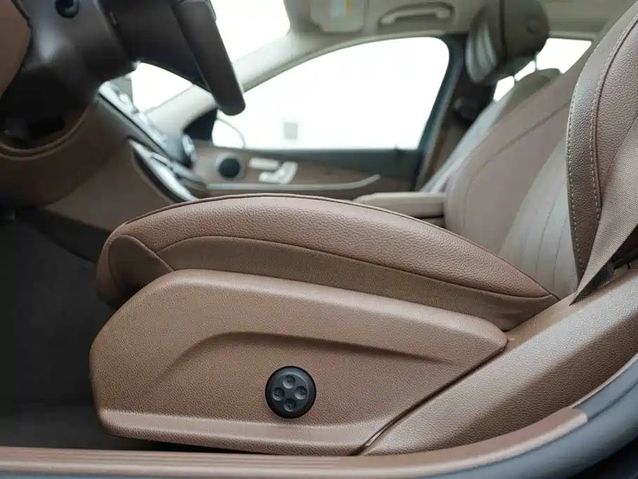 Mercedes-Benz E-Class 2023 E 300 L Fashion фото 12