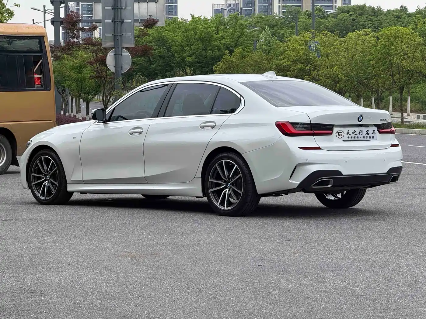 BMW 3 Series 2021 320Li M Sport Package фото 18