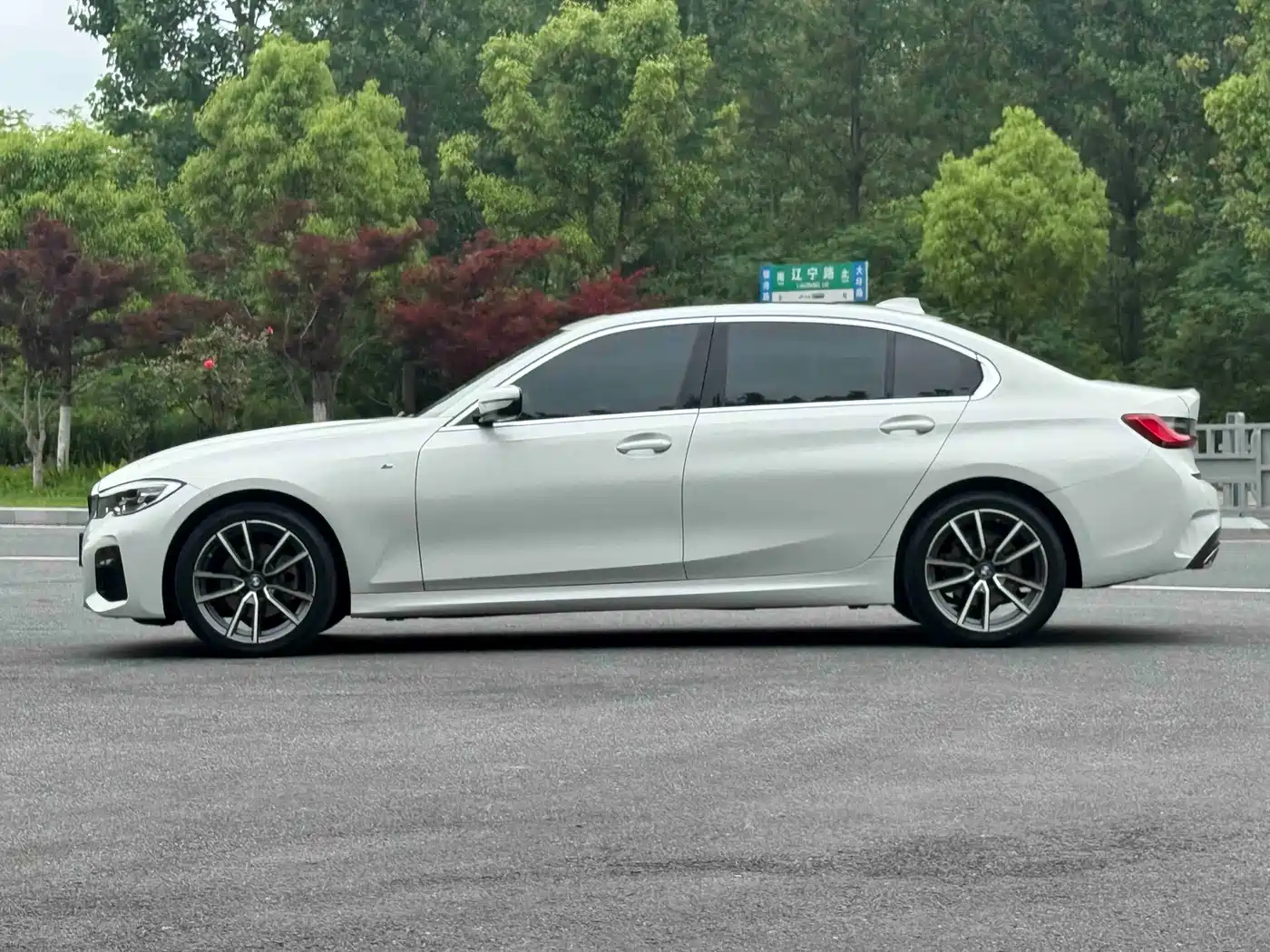 BMW 3 Series 2021 320Li M Sport Package фото 3