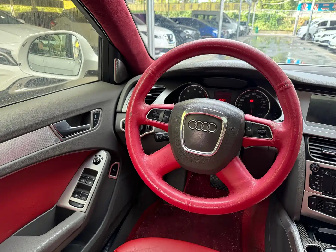 Audi A4L 2012 2.0 TFSI Auto Standard фото 5