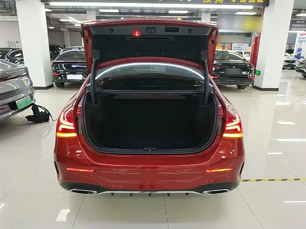 Mercedes-Benz A-Class 2019 A 200 L Sport Sedan фото 19