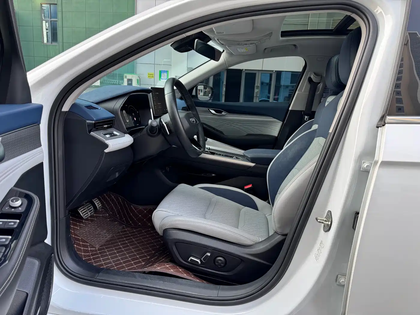 GEELY AUTOMOBILE XINGRUI