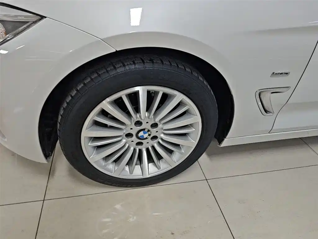 BMW 3 Series GT 2016 320i Design Package фото 23