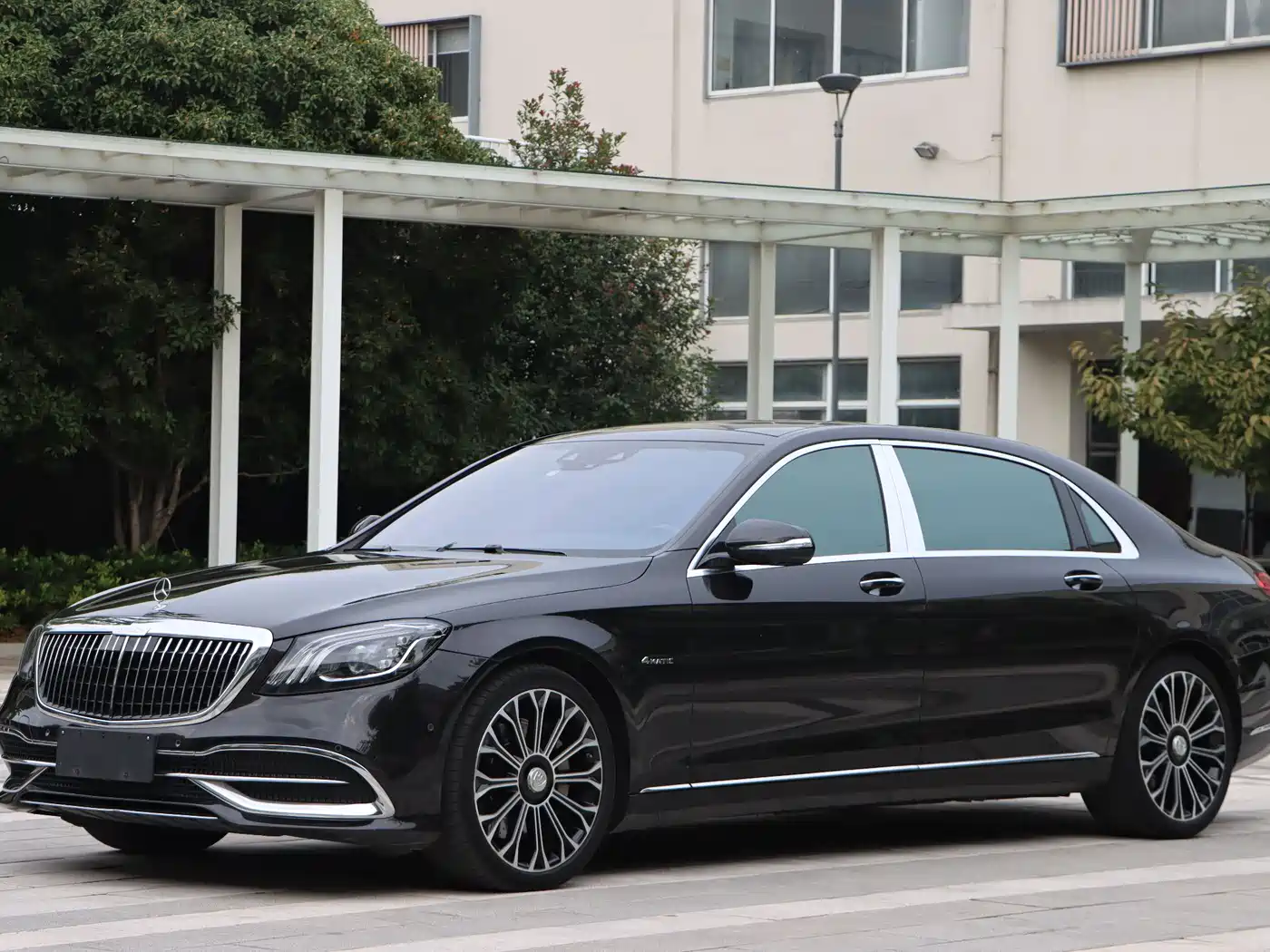 Mercedes-Benz Maybach S-Class 2020 S 450 4MATIC Collector's Edition фото 3