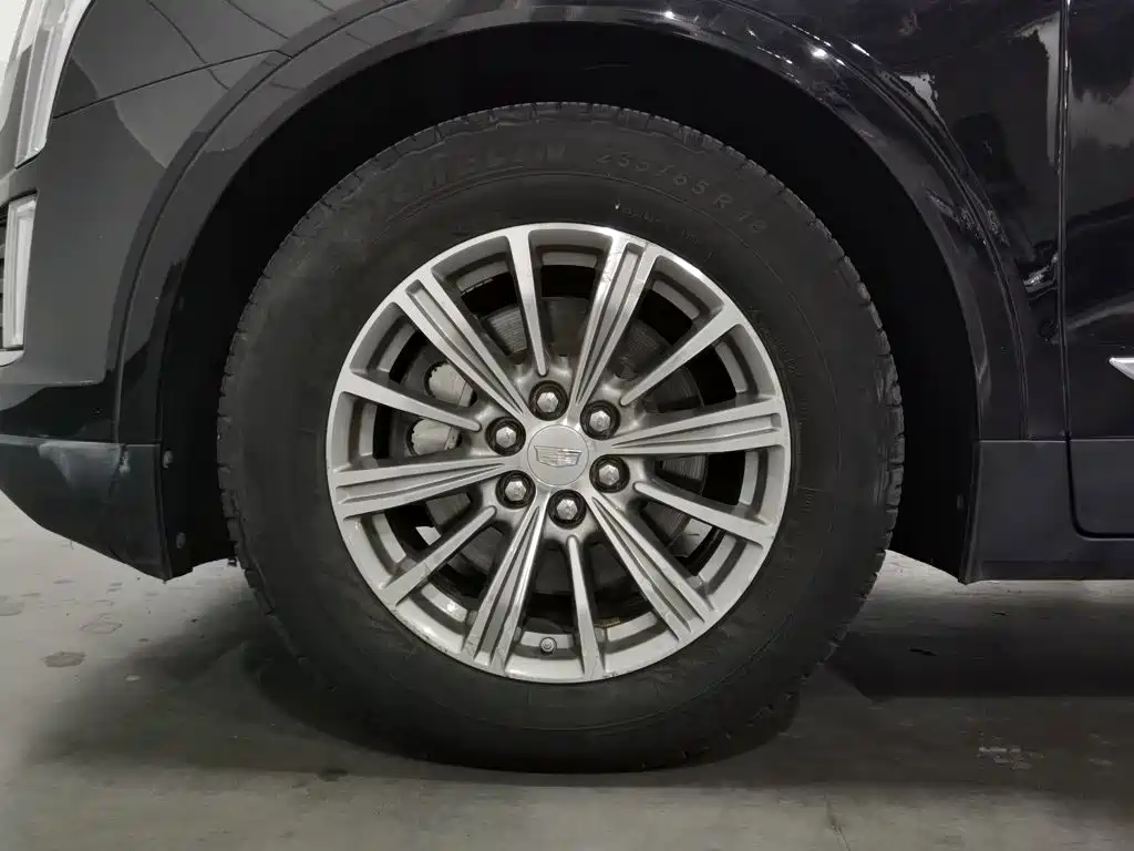 Cadillac XT5 2016 2016 25T Luxury Model