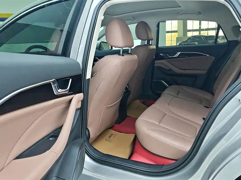 Besturn B70 2025 2024 Model Soaring Dragon Edition 1.5T Pioneer