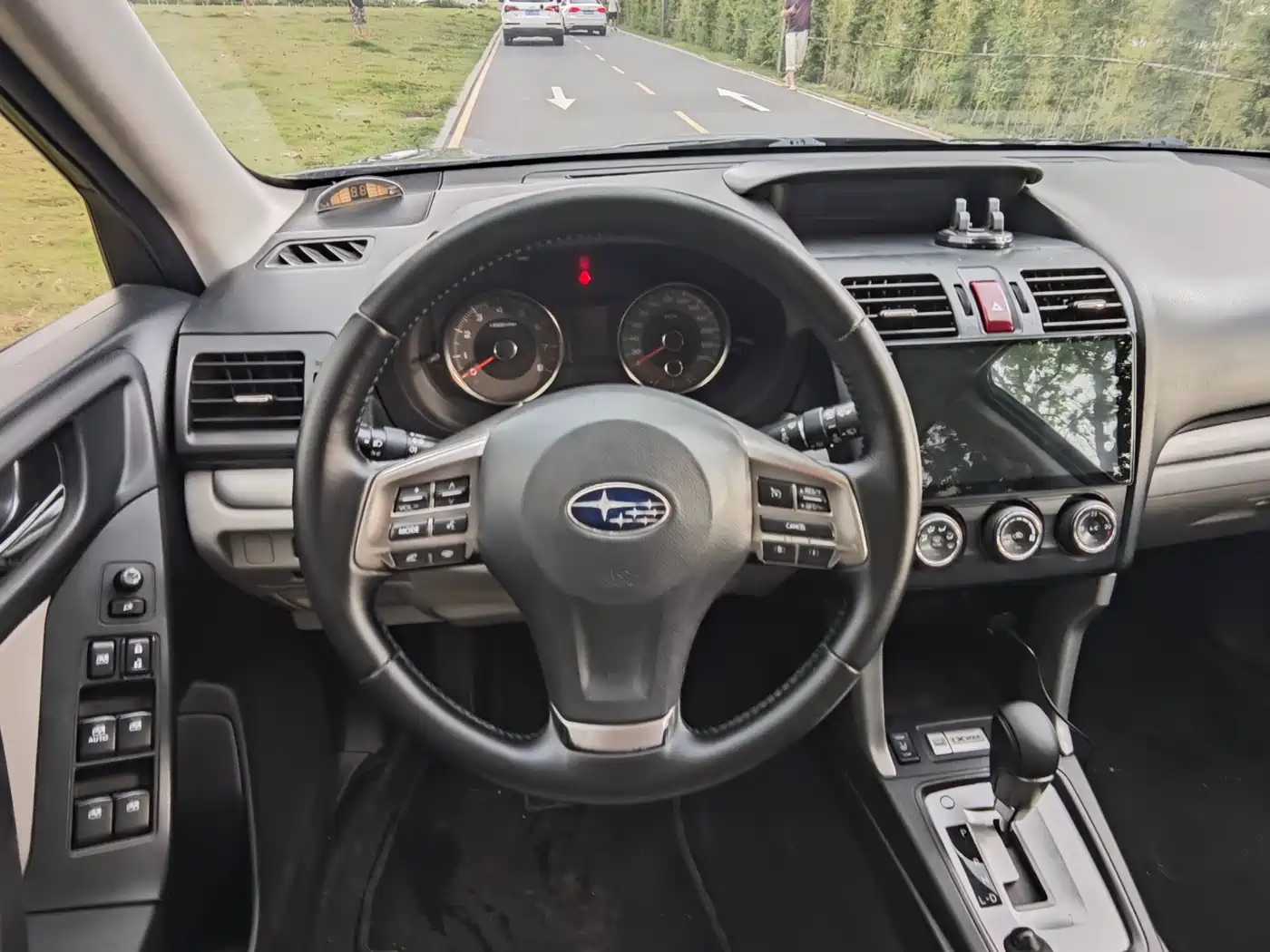 Subaru Forester 2013 2.5i Automatic Elite Edition фото 10