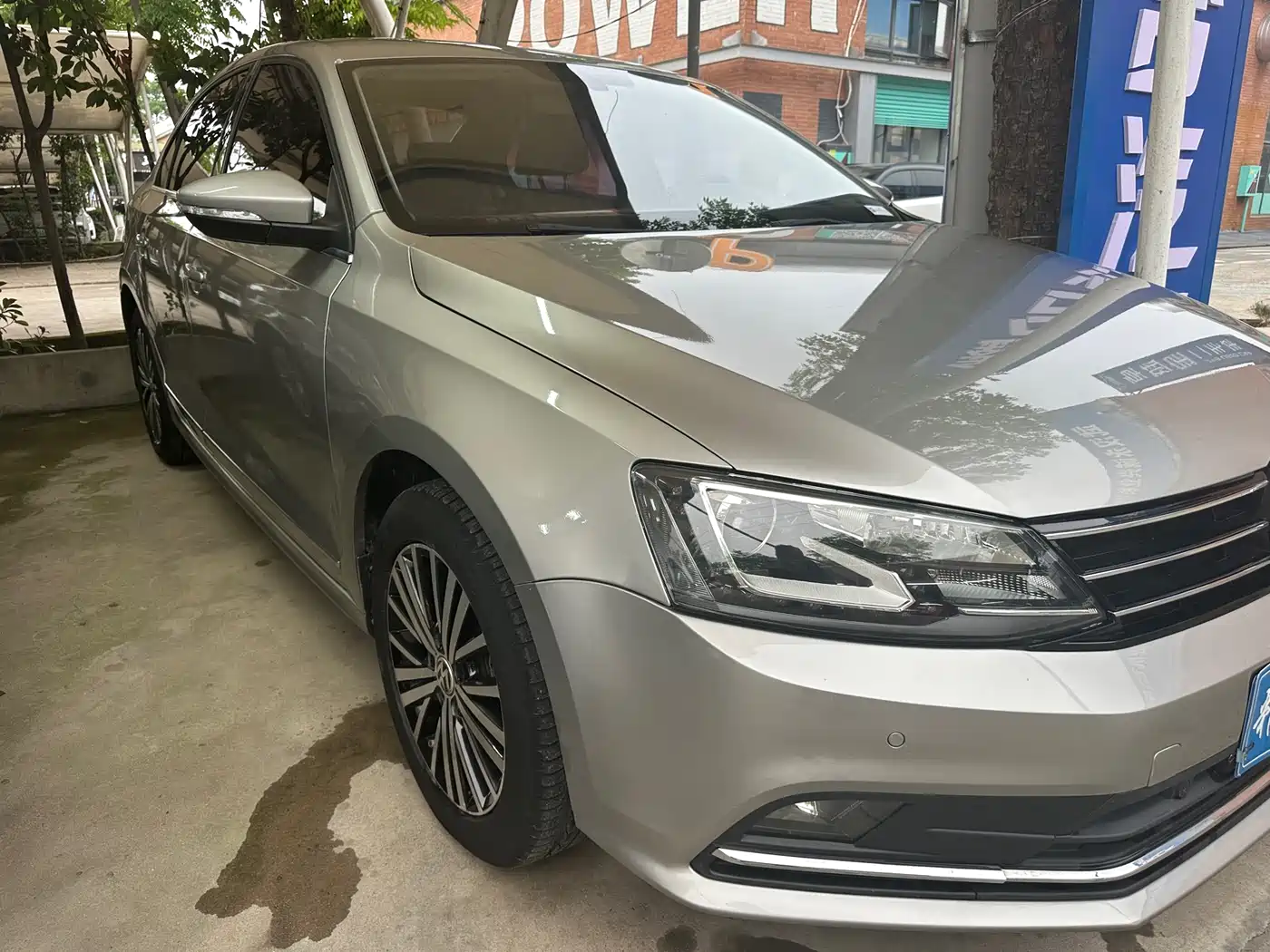 Volkswagen Sagitar 2017 230TSI Automatic Luxury фото 3