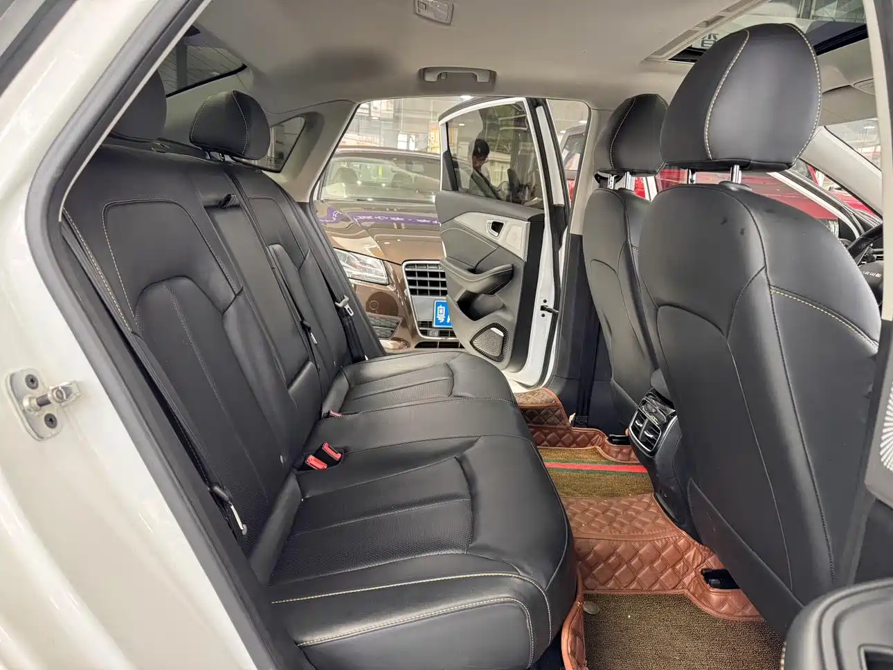 Фото 16 - Roewe i6 MAX