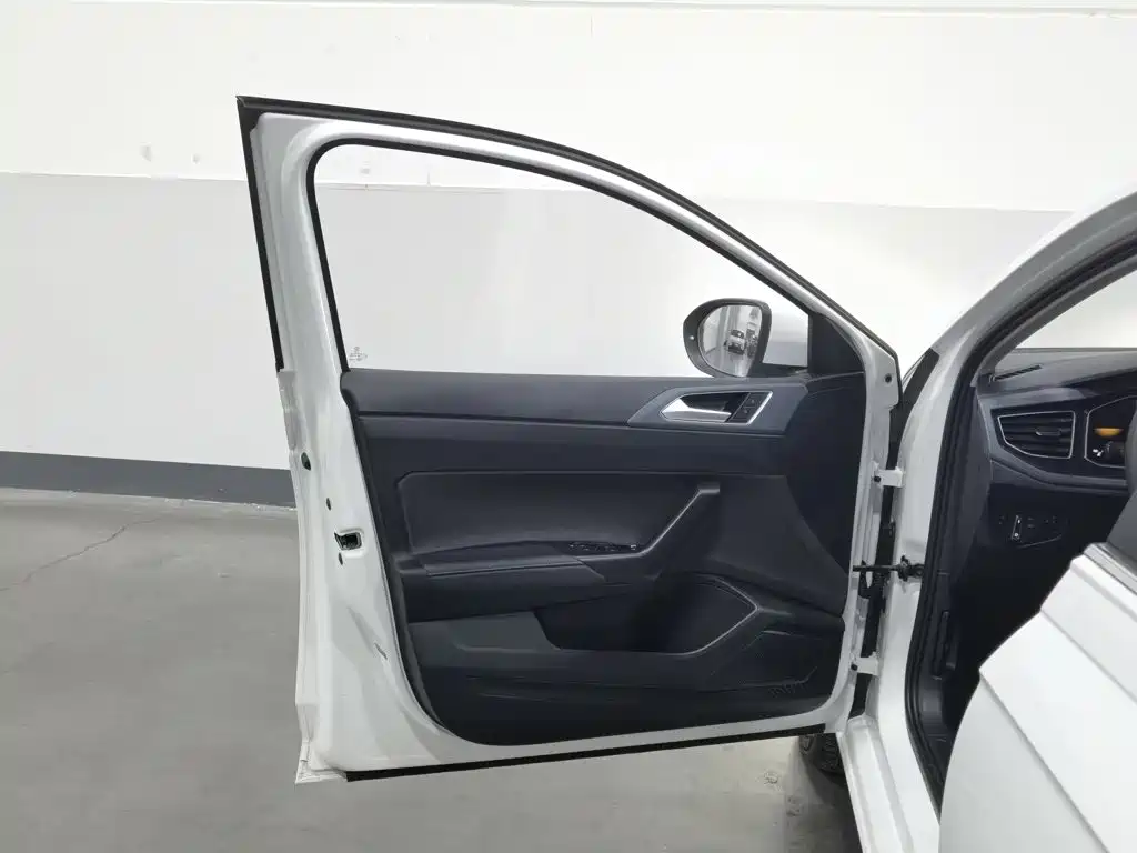 Фото 8 - Volkswagen Lavida