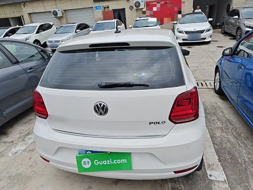 Volkswagen Polo 2014 1.4L Manual Trend Edition фото 6