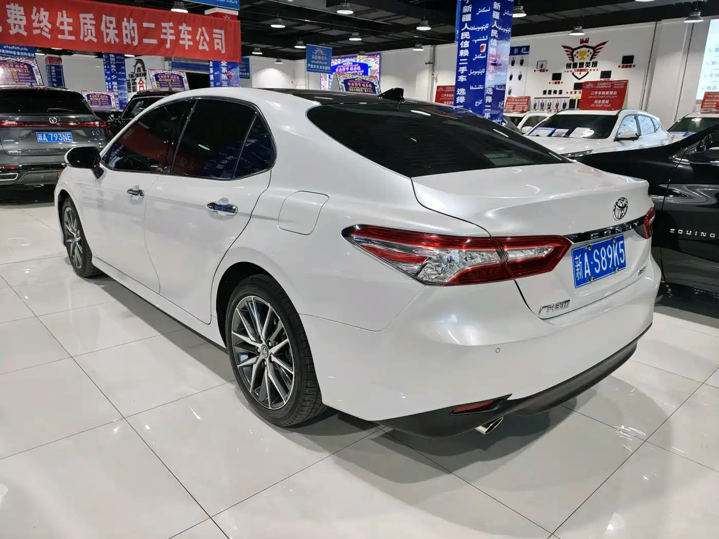 Toyota Camry 2023 2.5G Luxury Edition фото 7