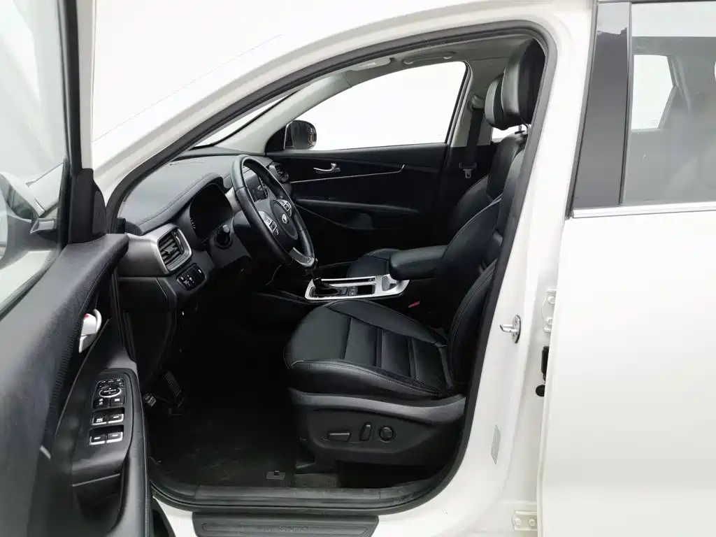 Photo 10 - Kia Sorento