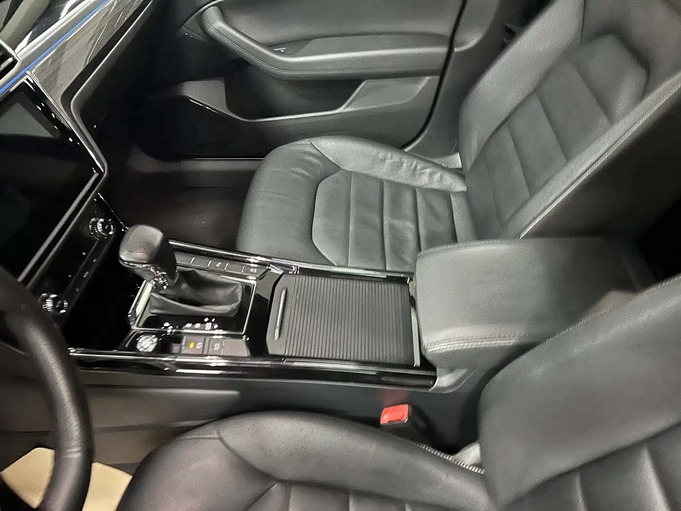 Volkswagen Phideon 2018 380TSI 2WD Business Edition фото 6